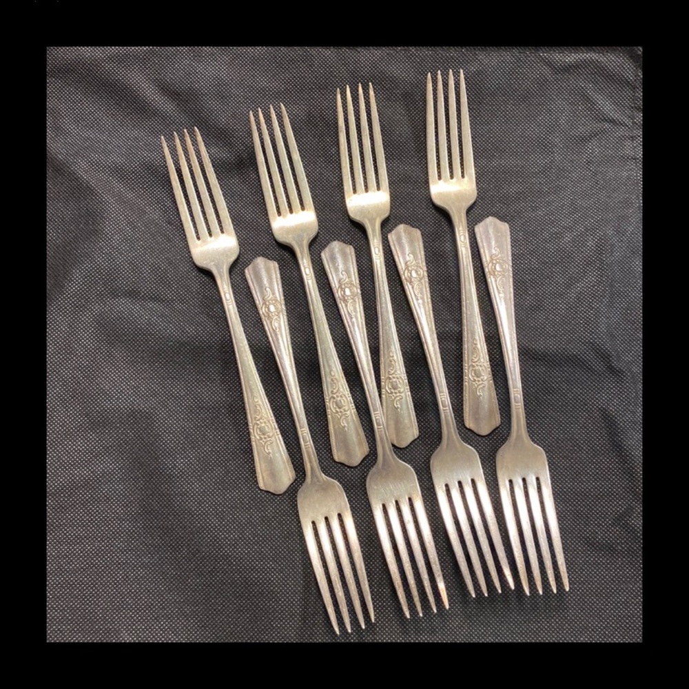 Harmony House Silver Plate Aa+ Vintage 1944 set of 8 forks